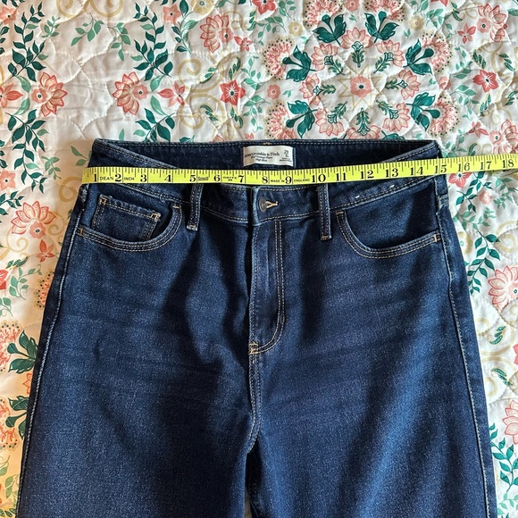 Abercrombie & Fitch Vintage Flare High Rise Size 8R - Picture 3 of 5